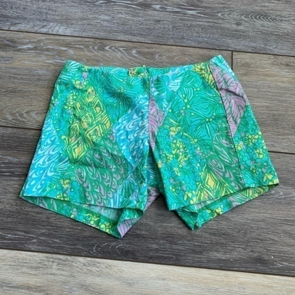 Lilly Pulitzer Deenie Shorts - Picture 4 of 9